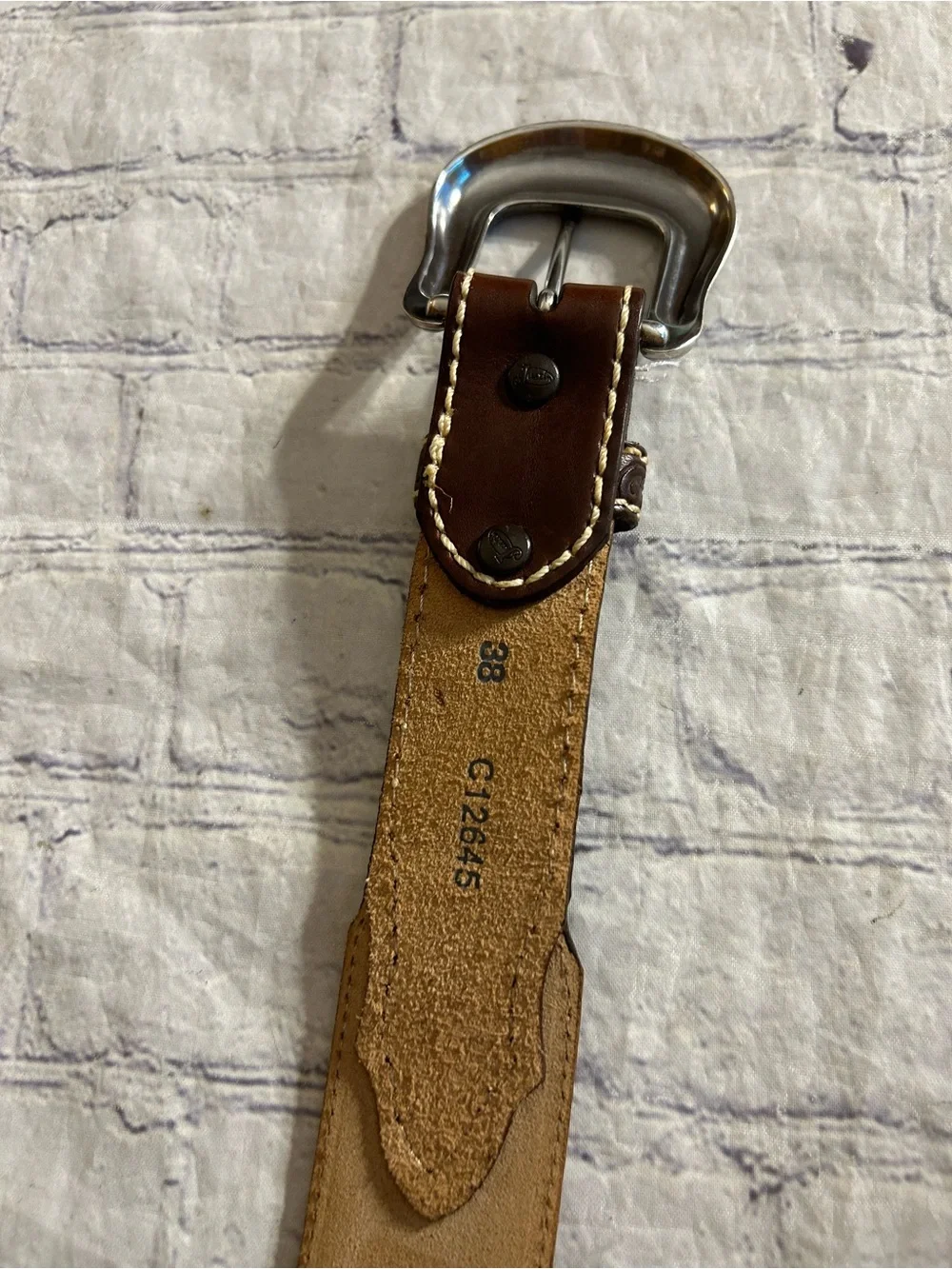 JUSTIN CHUNKY EMBOSSED CHANGEABLE BUCKLE SILVER EMBELLISHED BUCKLE CALFHAIR BELT